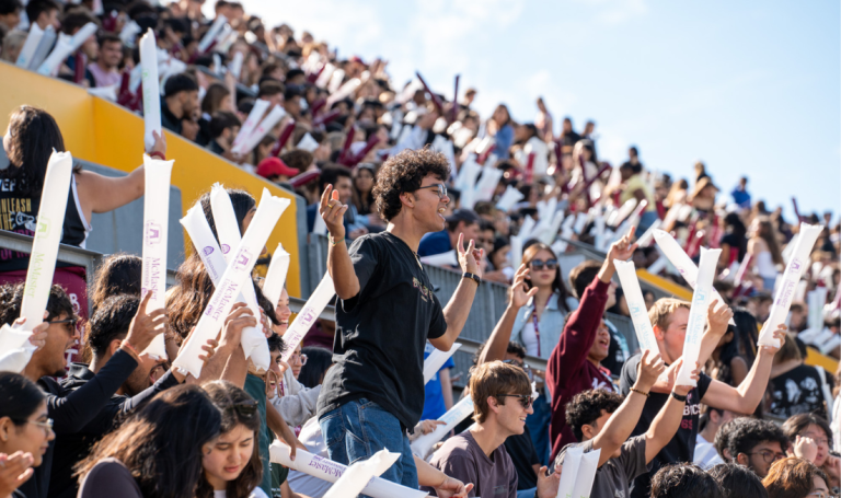 Cheering crowd during Welcome Week.